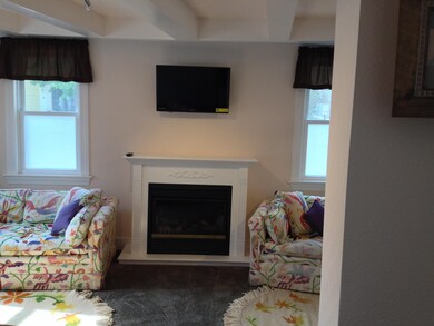 1 Tasker Ln, Newmarket, NH 03857 - photo 2