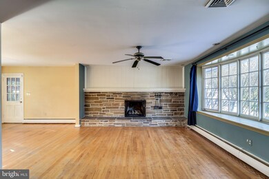 6513 Belleview Dr, Columbia, MD 21046 - photo 4