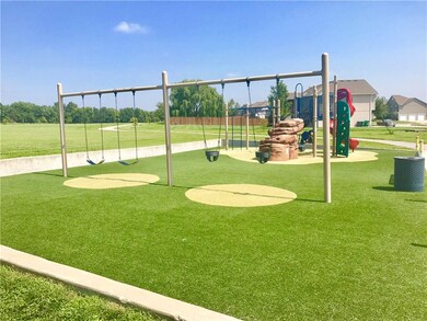 1906 Red Bud Ct, Raymore, MO 64083 - photo 4