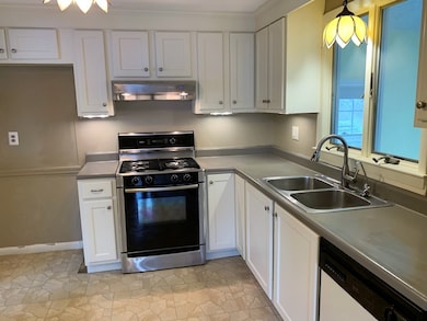 32 Summer St, Rockland, MA 02370 - photo 6