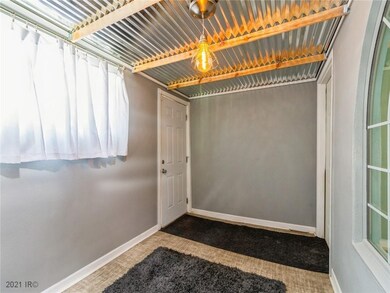 1616 11th St, Des Moines, IA 50314 - photo 6