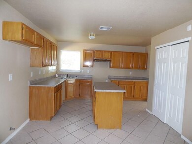 300 Warren Belin Dr, El Paso, TX 79928 - photo 3