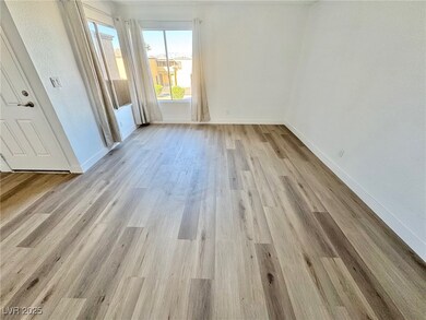 1424 Santa Anita Dr unit 112, Las Vegas, NV 89119 - photo 5