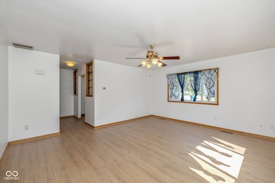 900 Yandes St, Franklin, IN 46131 - photo 4