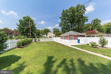 204 Carolina Ave, Phoenixville, PA 19460 - photo 2