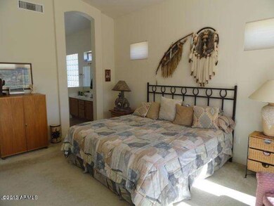 LARGE SPLIT MASTER BEDROOM