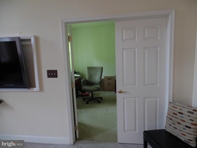 4 Spring Heath Ct, Windsor Mill, MD 21244 - photo 6