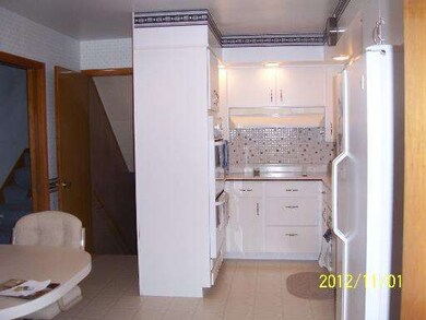 1321 Portsmouth Ave, Westchester, IL 60154 - photo 3