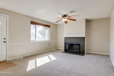 01_Living_Room_IMG_8927