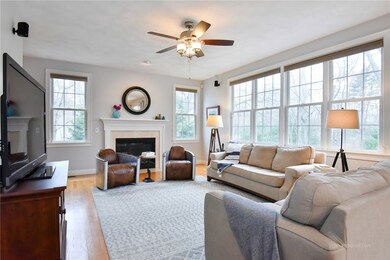 427 Glen Hill Dr, Saunderstown, RI 02874 - photo 4