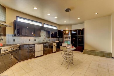 5552 Drake Rd, Greensboro, NC 27406 - photo 6