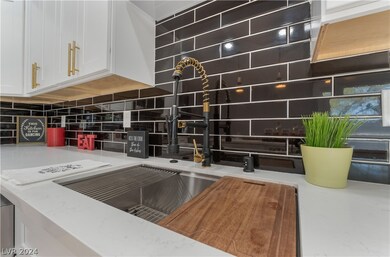 1936 Caballero Way, Las Vegas, NV 89169 - photo 4