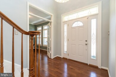 7807 Valleyfield Dr, Springfield, VA 22153 - photo 4