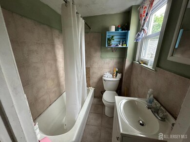 27 Joyce Kilmer Ave, New Brunswick, NJ 08901 - photo 4