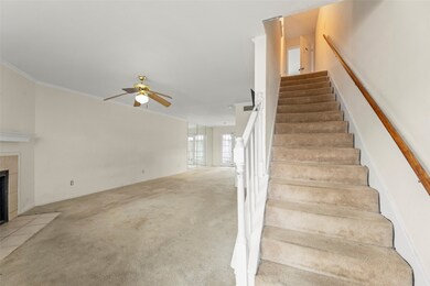 14600 Fonmeadow Dr unit 702, Houston, TX 77035 - photo 2