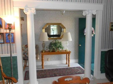 Pillar entry to Dining Room N24th