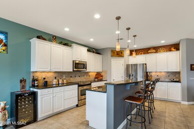 Updated Kitchen & wine fridge included