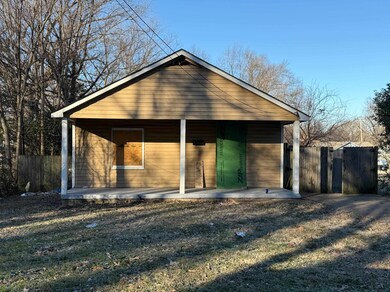 View of front of house featuring a front yard