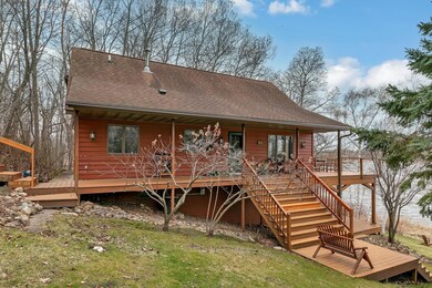 03b Beautifully landscaped.jpg