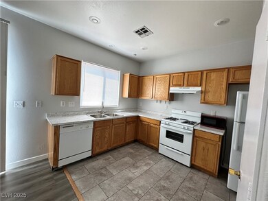 2697 Heathrow St, Las Vegas, NV 89135 - photo 4