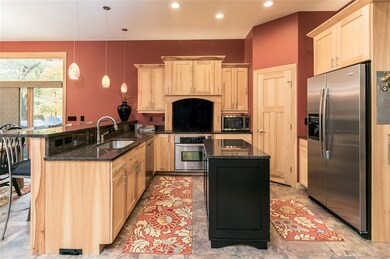 4202 Windfall Dr NW, Cedar Rapids, IA 52405 - photo 4