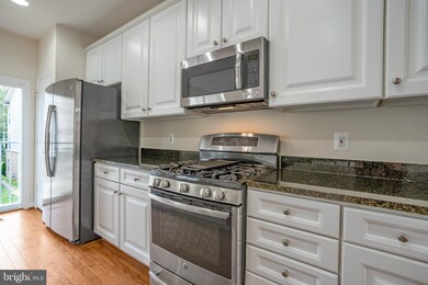 9039 Christopher Ln, Manassas Park, VA 20111 - photo 4