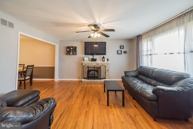 2204 Saint James Dr, Wilmington, DE 19808 - photo 3