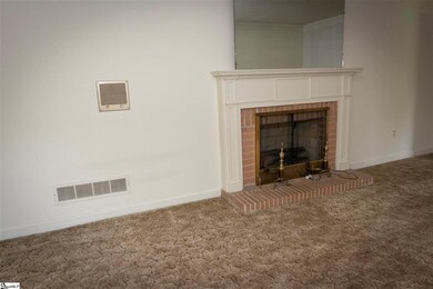 105 Greenbriar Dr, Simpsonville, SC 29680 - photo 7