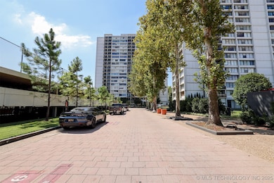 Central Park Residences unit 1405, Tulsa, OK 74119 - photo 3