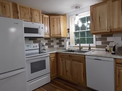 1065 Libby Rd unit 7, Saint Johnsbury, VT 05819 - photo 4