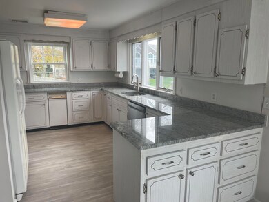 113 Falmouth Heights Rd, Falmouth, MA 2540 - photo 6