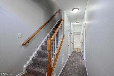 42838 Sykes Terrace, Chantilly, VA 20152 - photo 3