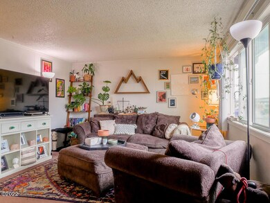 508 NE 3rd St, Newport, OR