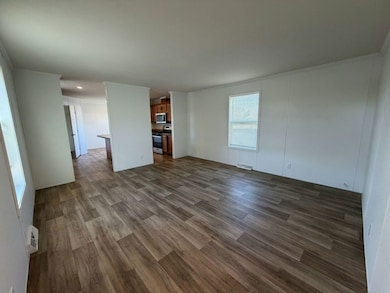 2525 County Line Rd unit 2, Des Moines, IA 50321 - photo 3