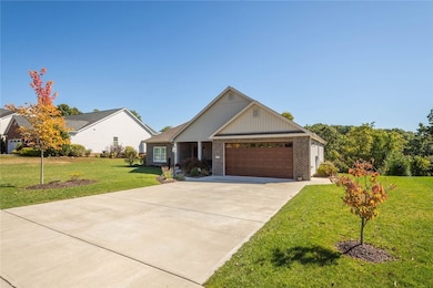 109 Ericson Cir, Beaver, PA 15009 - photo 2