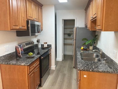 340 Auburn Way unit 7, San Jose, CA 95129 - photo 6