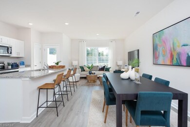 Kitchen & Eating Space