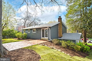 5026 King Richard Dr, Annandale, VA 22003 - photo 4