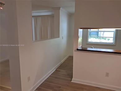 3559 Magellan Cir unit 3222, Miami, FL 33180 - photo 3