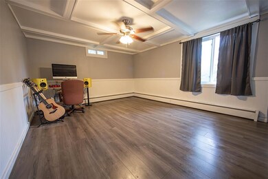 709 Calef Rd, Manchester, NH 03103 - photo 4