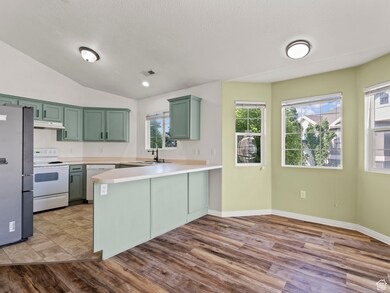 2119 N Aurora Way unit F, Saratoga Springs, UT 84045 - photo 5