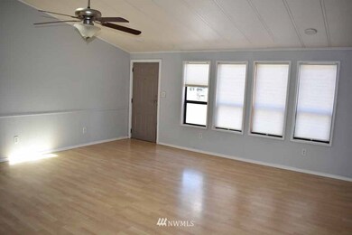 unlisted-address, Puyallup, WA 98375 - photo 3