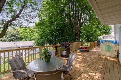 1712 Hamer Dr NW, Cedar Rapids, IA 52405 - photo 5