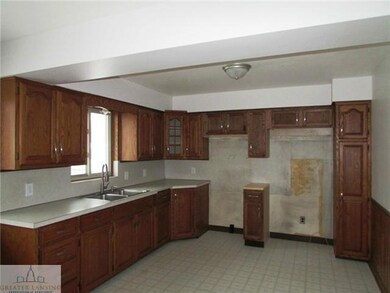 2801 Palmer St, Lansing, MI 48910 - photo 4