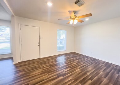 6355 French Chateau Dr, Houston, TX 77088 - photo 7