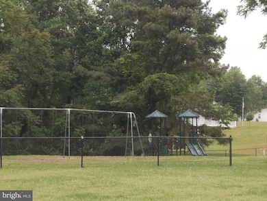 8169 Ebbtide Ln, Lusby, MD 20657 - photo 2