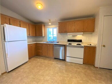 1018 Idle Ct, Grants Pass, OR 97527 - photo 3