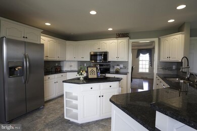 512 Gibbons Rd, Bird In Hand, PA 17505 - photo 5