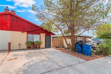 724 Concrete Ct, Las Vegas, NV 89110 - photo 2