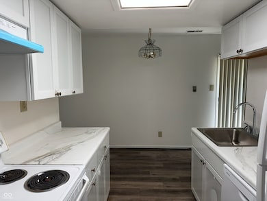 320 Elmead Ct unit 2002, Greenwood, IN 46142 - photo 4